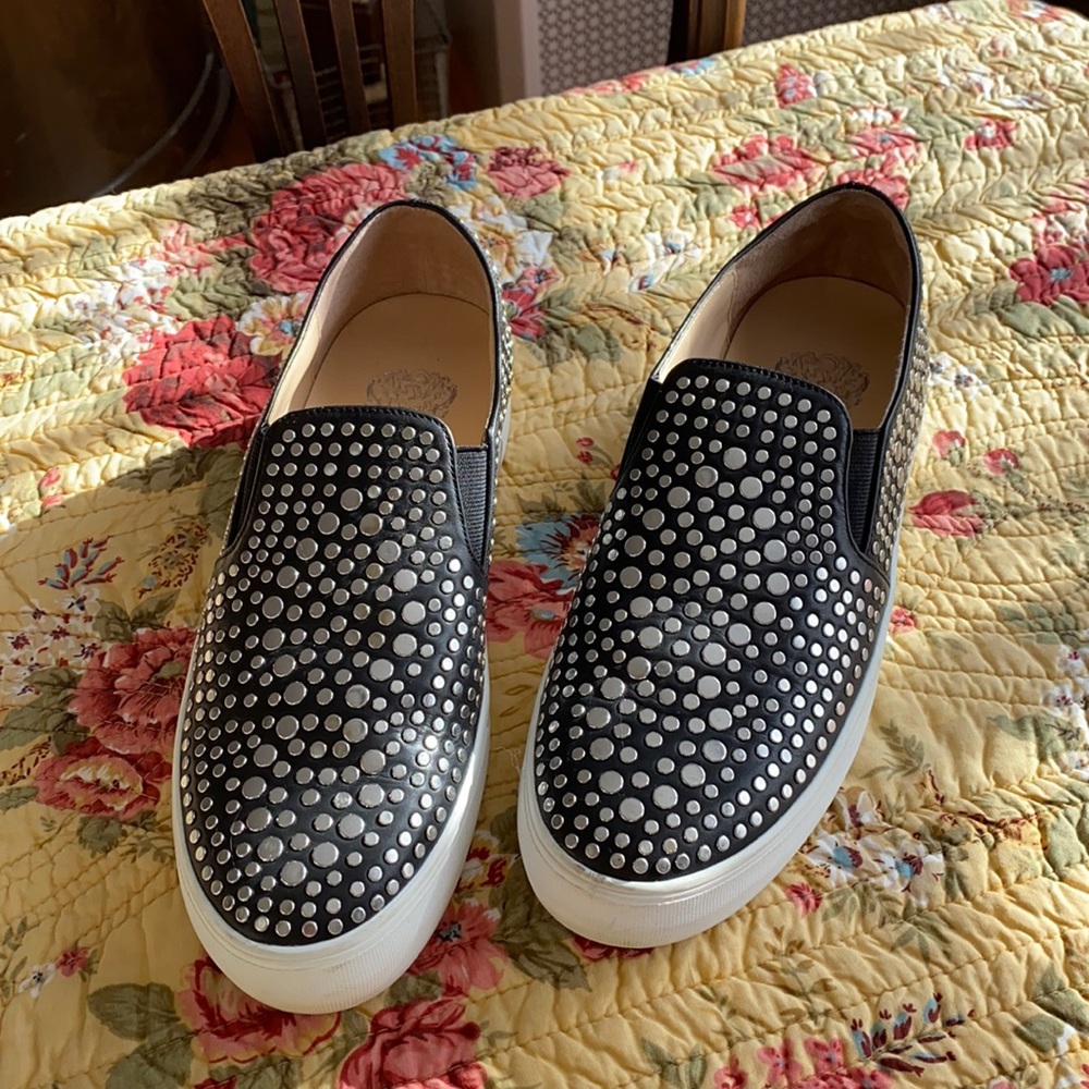 Vince Camuto studded platform sneakers 💋
